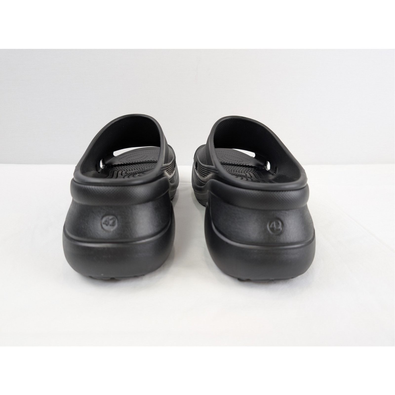 Balenciaga o1rshd1 Q:2 / Crocs Pool Rubber Slide Slipper in Black Size US 11 / EU 44 - 13 Thumbnail