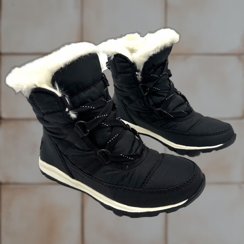 SOREL Sorel Whitney Boots Womens 4 Black Short Lace Snow Faux Fur Lined Bootie Winter Women Adjustable Lined Shoes Size 27" / US 4 / IT 40 - 1 Thumbnail