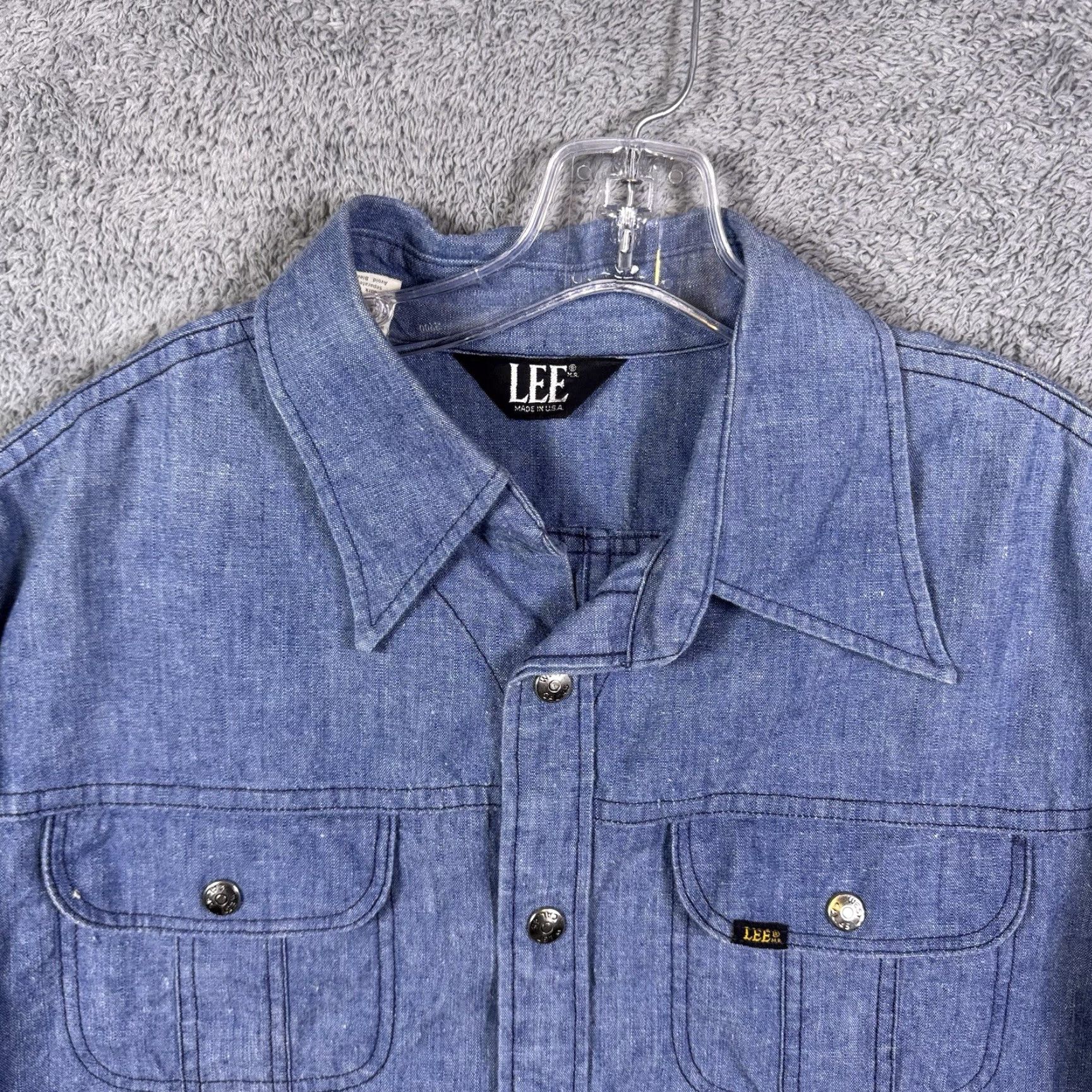Lee VINTAGE Lee Denim Jacket Men L Workwear Utility Chore West Cal. 45 Dagger Collar Jacket Mens blue denim 80s USA Bomber Pockets Shirt Size US L / EU 52-54 / 3 - 3 Thumbnail