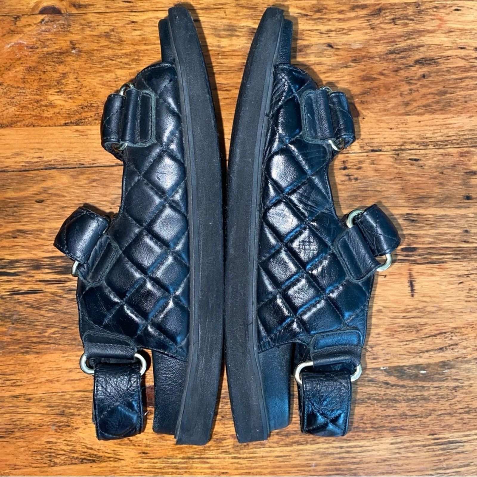 ALOHAS Alohas $210 Black Quilted Hook Loop Sandal Spain 38 7 7.5 Size US 7.5 / IT 37.5 - 5 Thumbnail