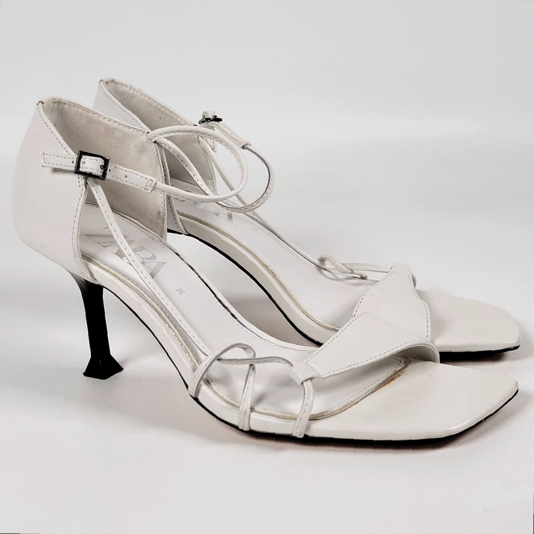 Zara ZARA Heeled Sandals White Leather Kitten Heel Buckle Closure Women US 7 EUR 38 1398/001 Wedding Party Casual Spring Summer Size US 7 / IT 37 - 2 Thumbnail