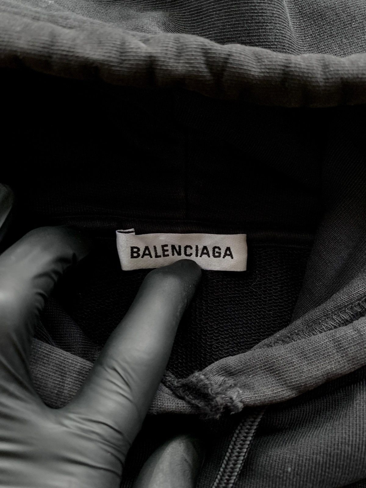 Balenciaga FREE TAX! Oversized Campaign Logo Hoodie in Black Size US M / EU 48-50 / 2 - 7 Thumbnail