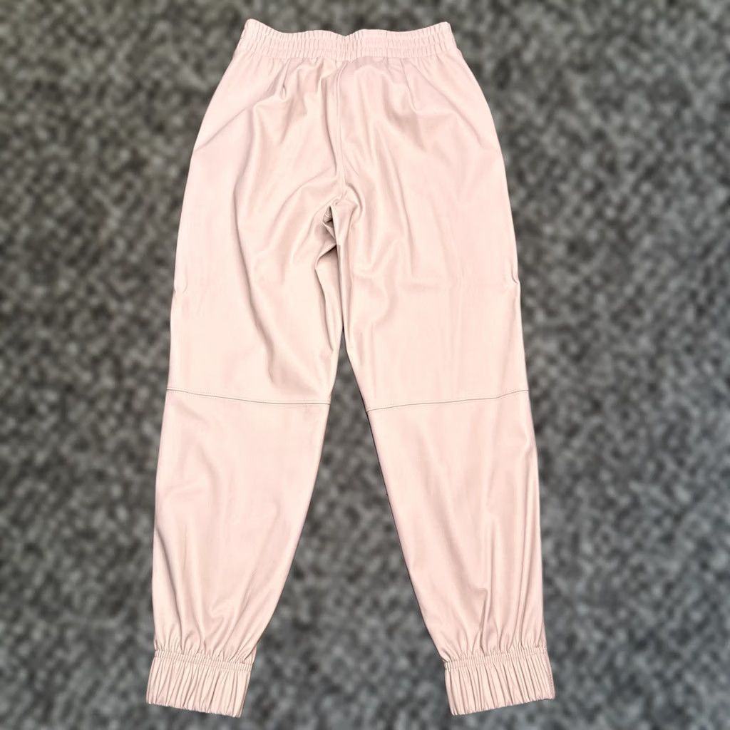 Vintage Calia Coated Jogger Pants Womens S Tan Pull On Elastic Waist Pockets 100% Polyester Athletic Jogger Tapered Inseam 26in Size 28" / US 6 / IT 42 - 1 Thumbnail
