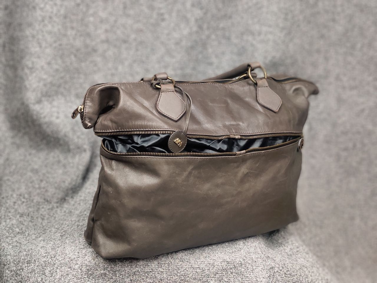 Miss Sixty Miss Sixty Vintage Y2K Dark Leather Oversized Zip Handbag Size ONE SIZE - 18 Thumbnail