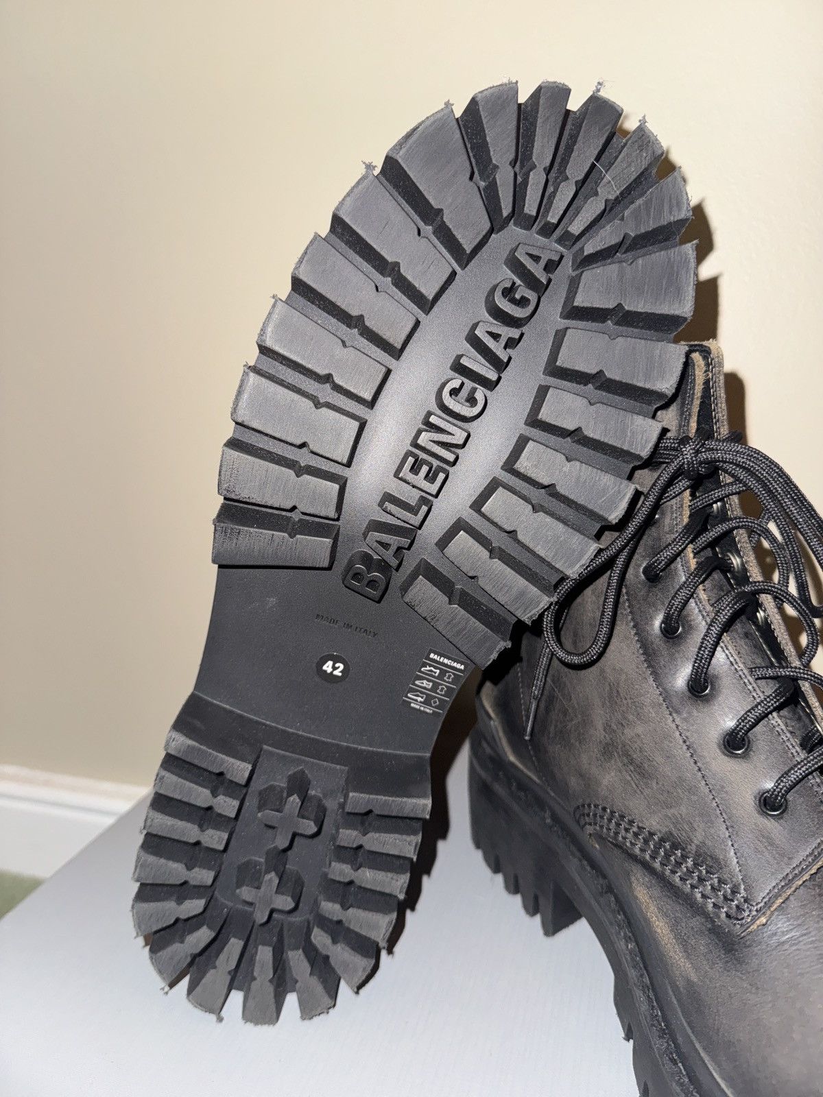 Balenciaga Strike Boots (Worn Out Leather) Size US 9 / EU 42 - 5 Thumbnail
