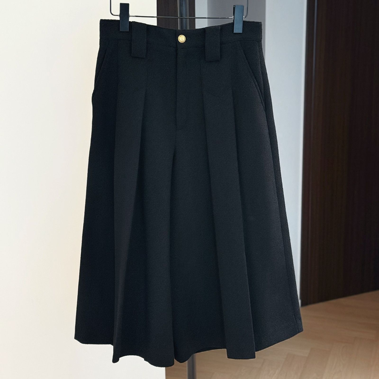 Gucci Gucci Pleated Wool Blend Pants Size 42 Size 28" / US 6 / IT 42 - 1 Thumbnail