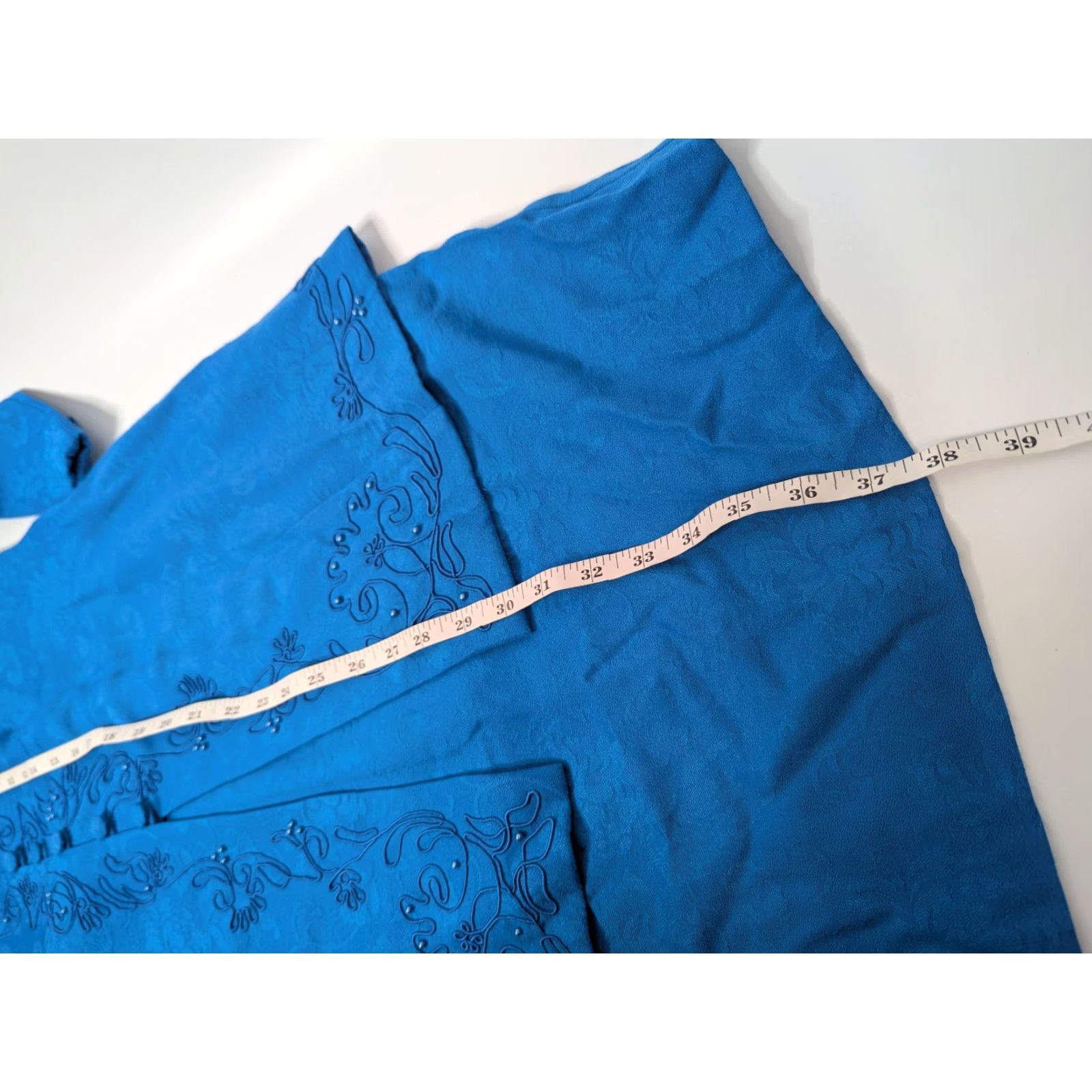 Vintage VINTAGE Karin Stevens Dress Womens 10 Midi Blue Embroidered Button Rayon Embroidered Size L / US 10 / IT 46 - 6 Thumbnail