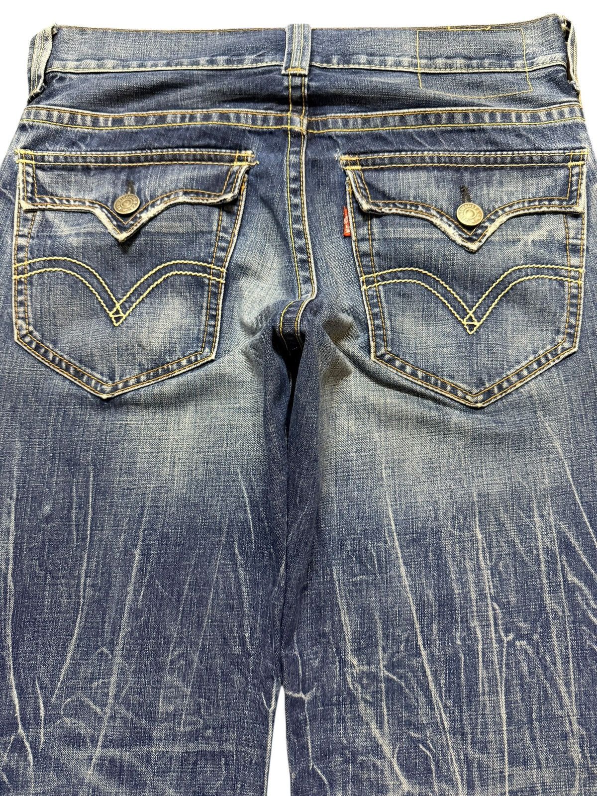 Levi's Vtg 90s Levis 702 Blue Faded Thunder Wash Whisker Straight Size US 32 / EU 48 - 5 Thumbnail