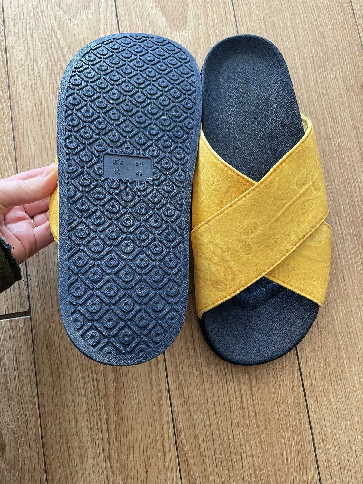 Kith Paisley Crossover Slides Size US 10 / EU 43 - 5 Thumbnail