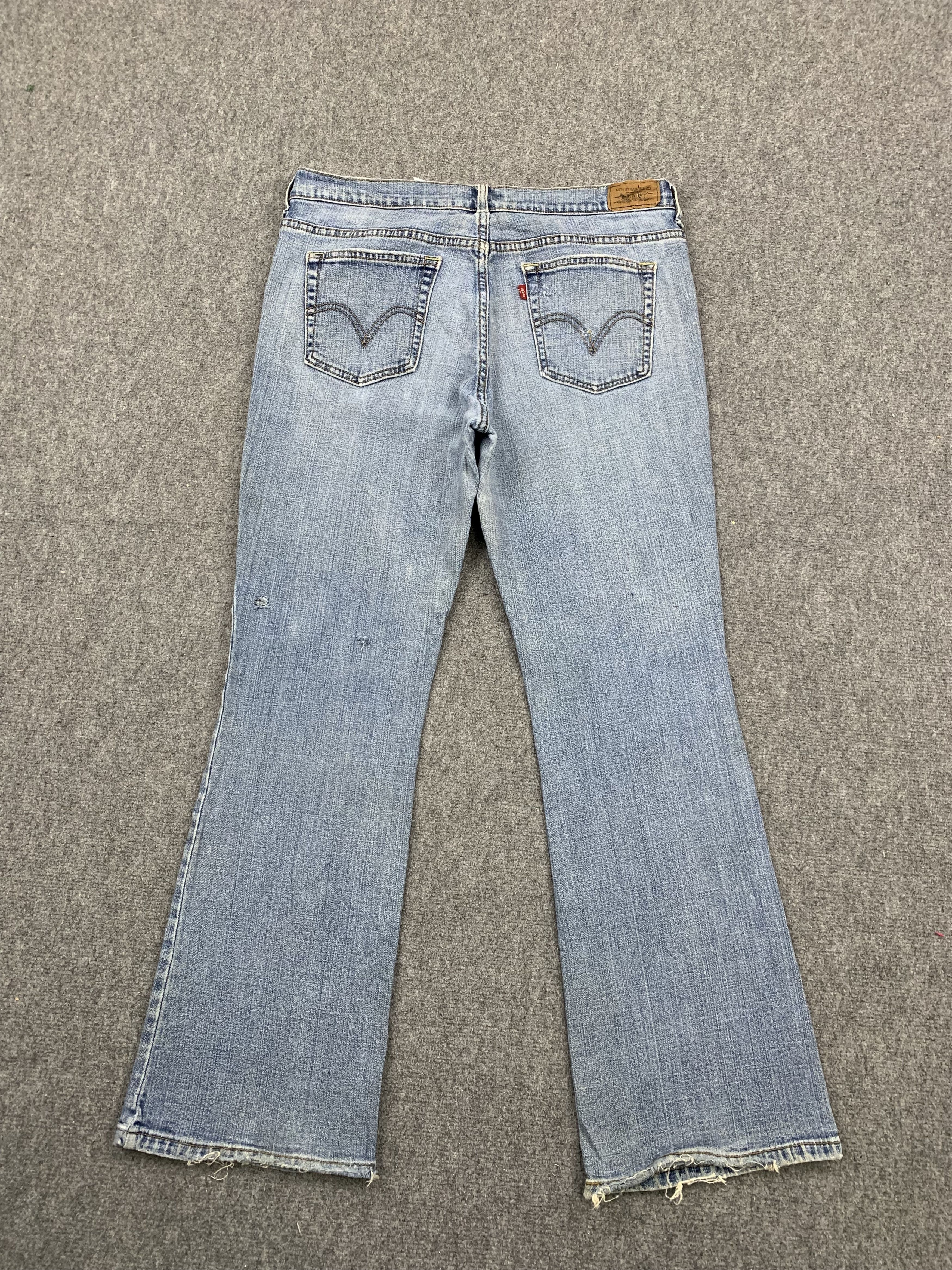 Levi's Vintage Levis 524 Flared Bootcut Bell Bottom Jeans DJ0099 Size US 32 / EU 48 - 3 Thumbnail