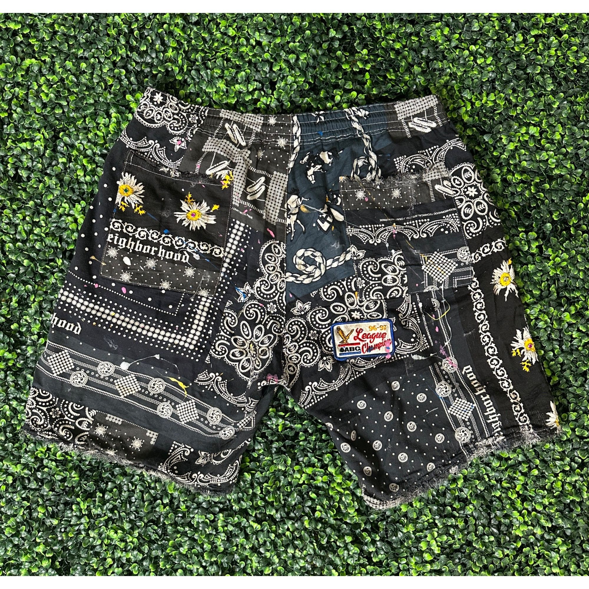 Handmade × Neighborhood DRO Lab Custom 1/1 ART x Neighborhood Bandana Paisley Bermu Size US 35 - 10 Thumbnail
