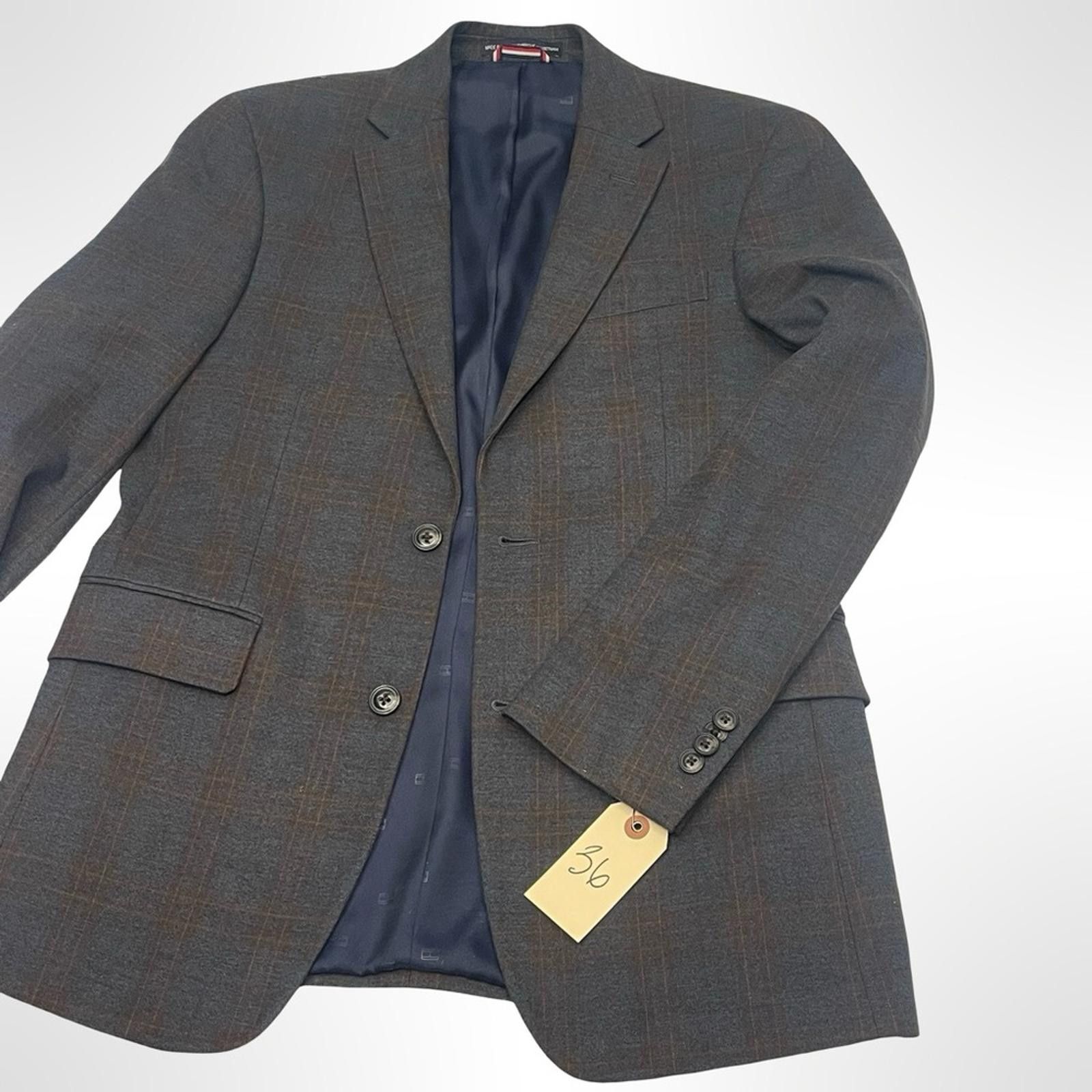 Tommy Hilfiger Tommy Hilfiger Men's Blazer in size 36 Size 36R - 3 Thumbnail