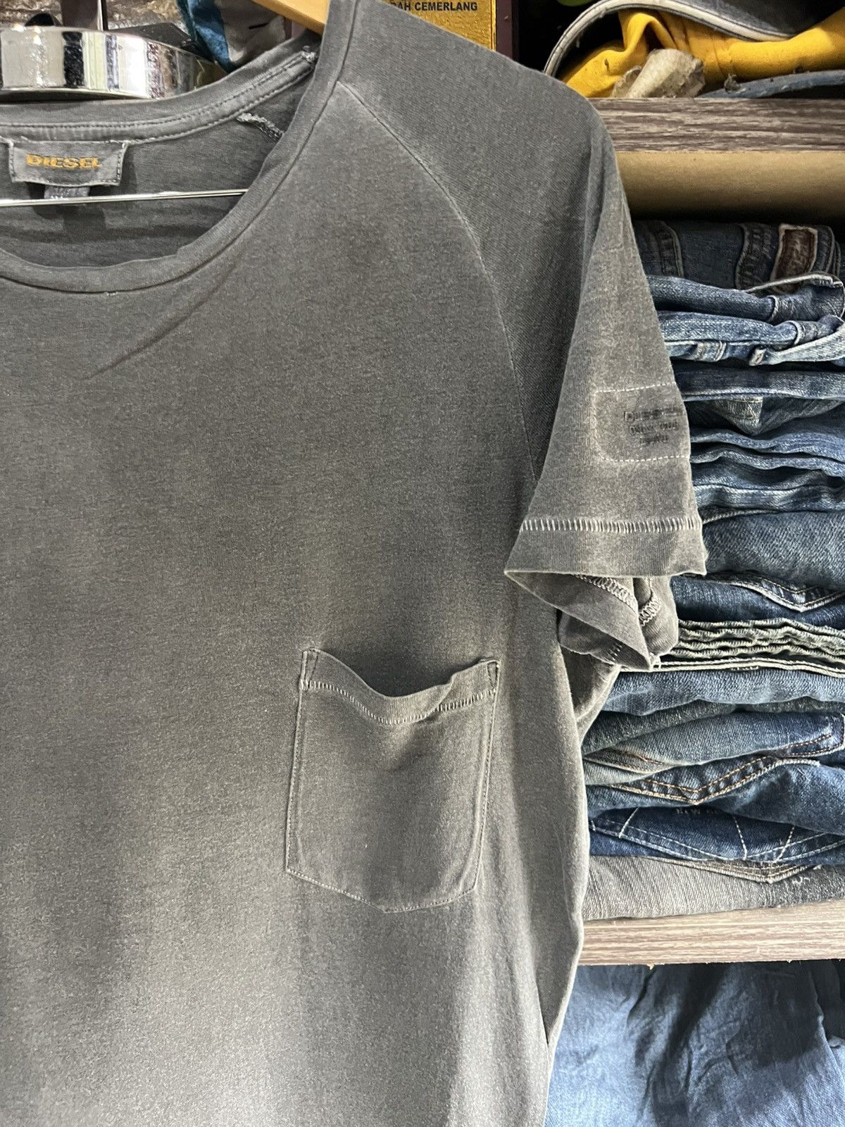 Diesel 🔥Vintage Diesel Single Pocket Tee Size US M / EU 48-50 / 2 - 4 Thumbnail