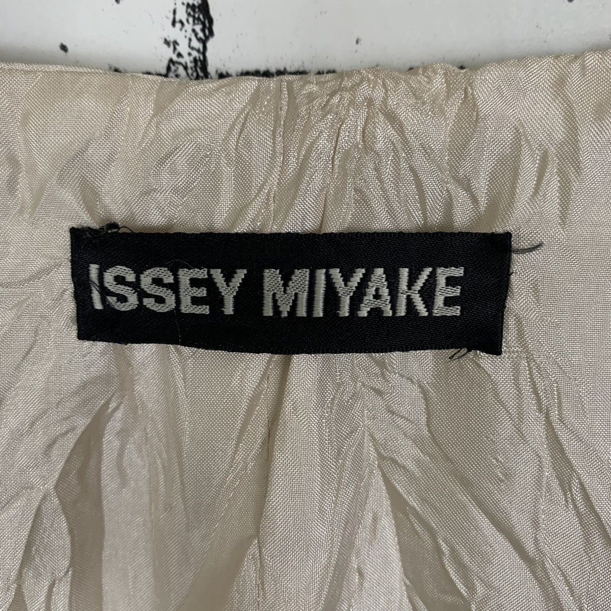 Designer × Issey Miyake × Vintage Issey Miyake Reversible Nylon Vest Size US M / EU 48-50 / 2 - 12 Thumbnail