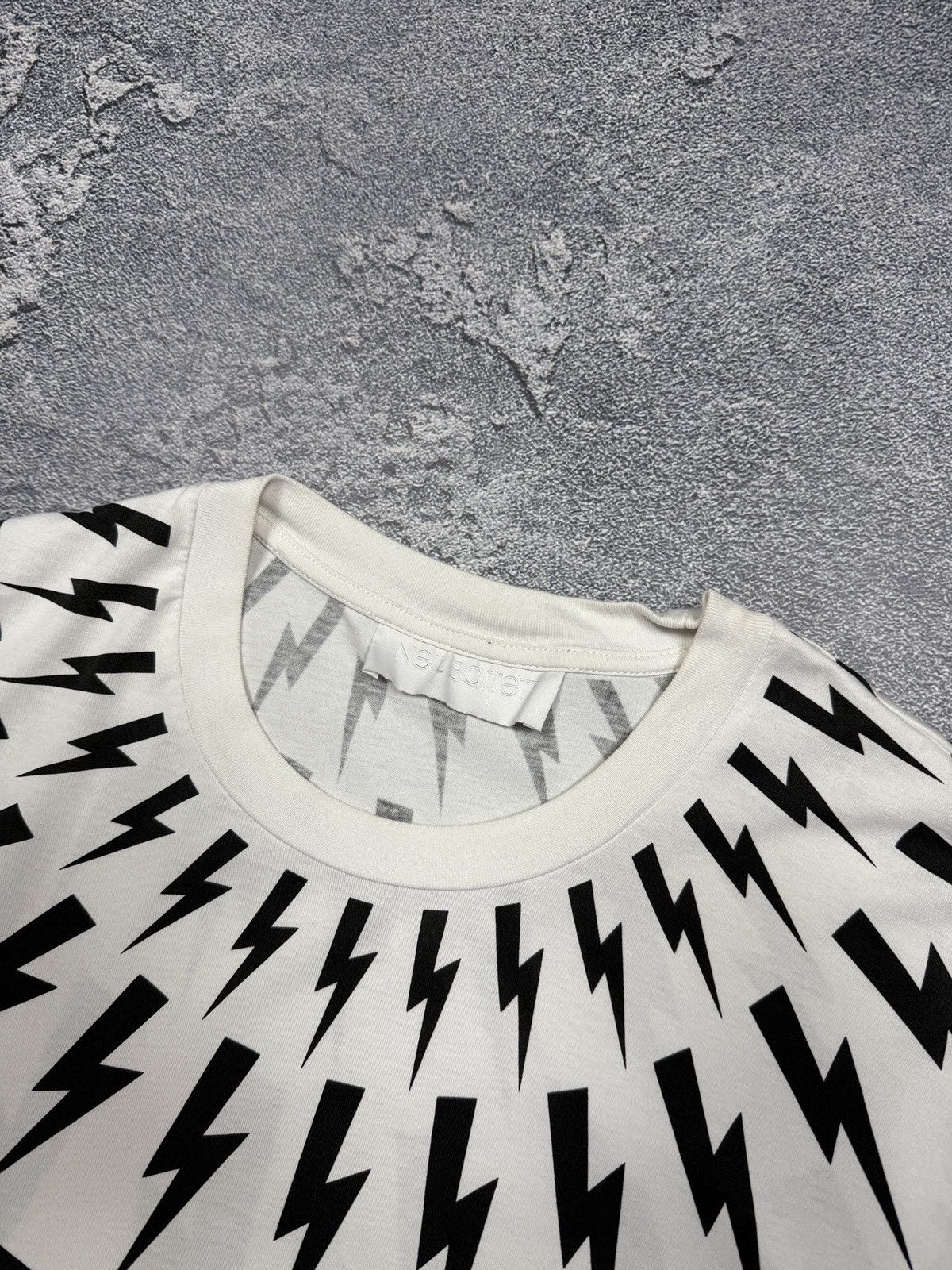 Neil Barrett Neil Barrett Lightening Bolt tee Size US L / EU 52-54 / 3 - 4 Thumbnail
