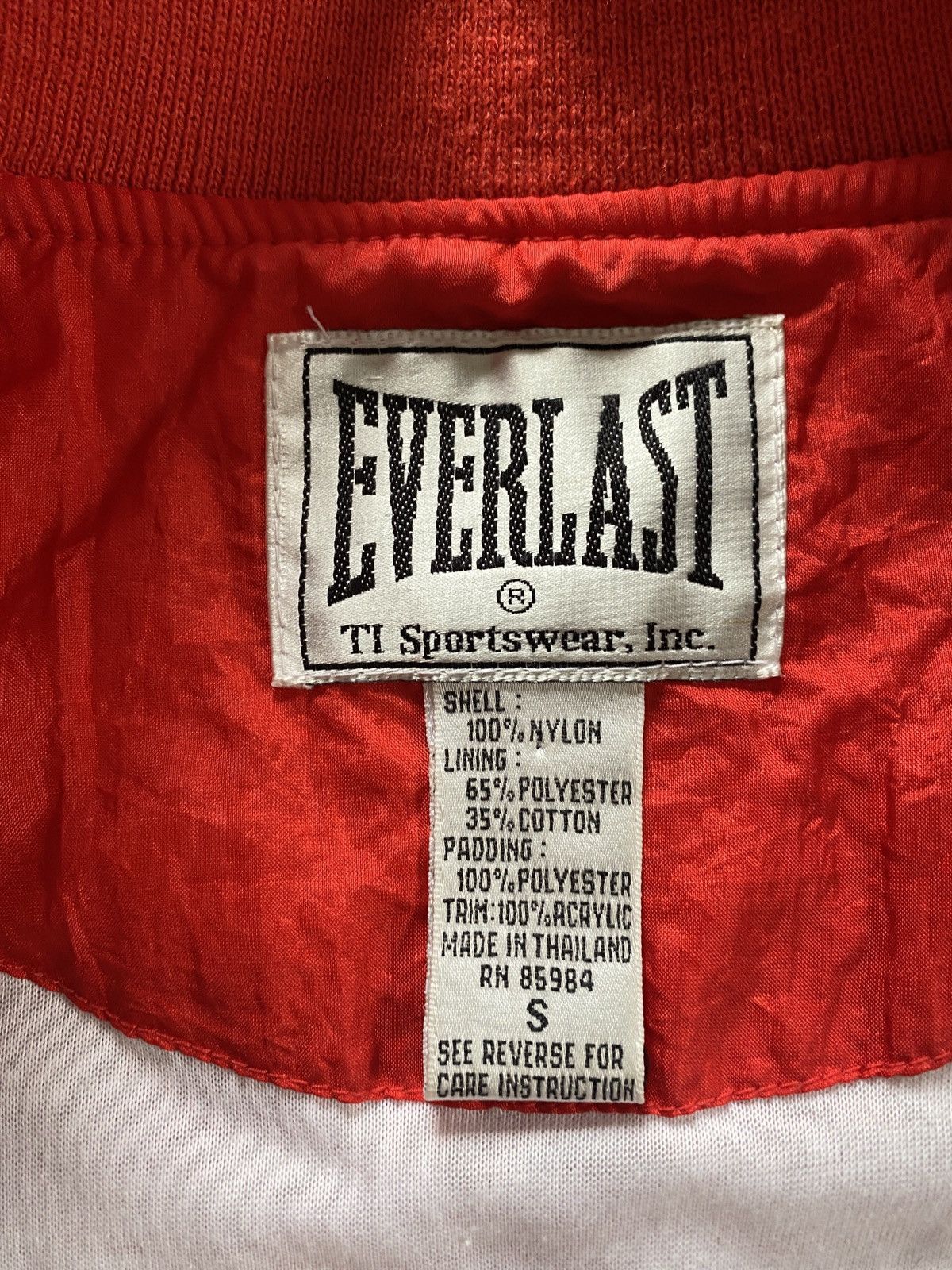 Everlast Vintage 80’s Everlasting Quilted Red Windbreaker Zip Jacket Size US S / EU 44-46 / 1 - 11 Thumbnail
