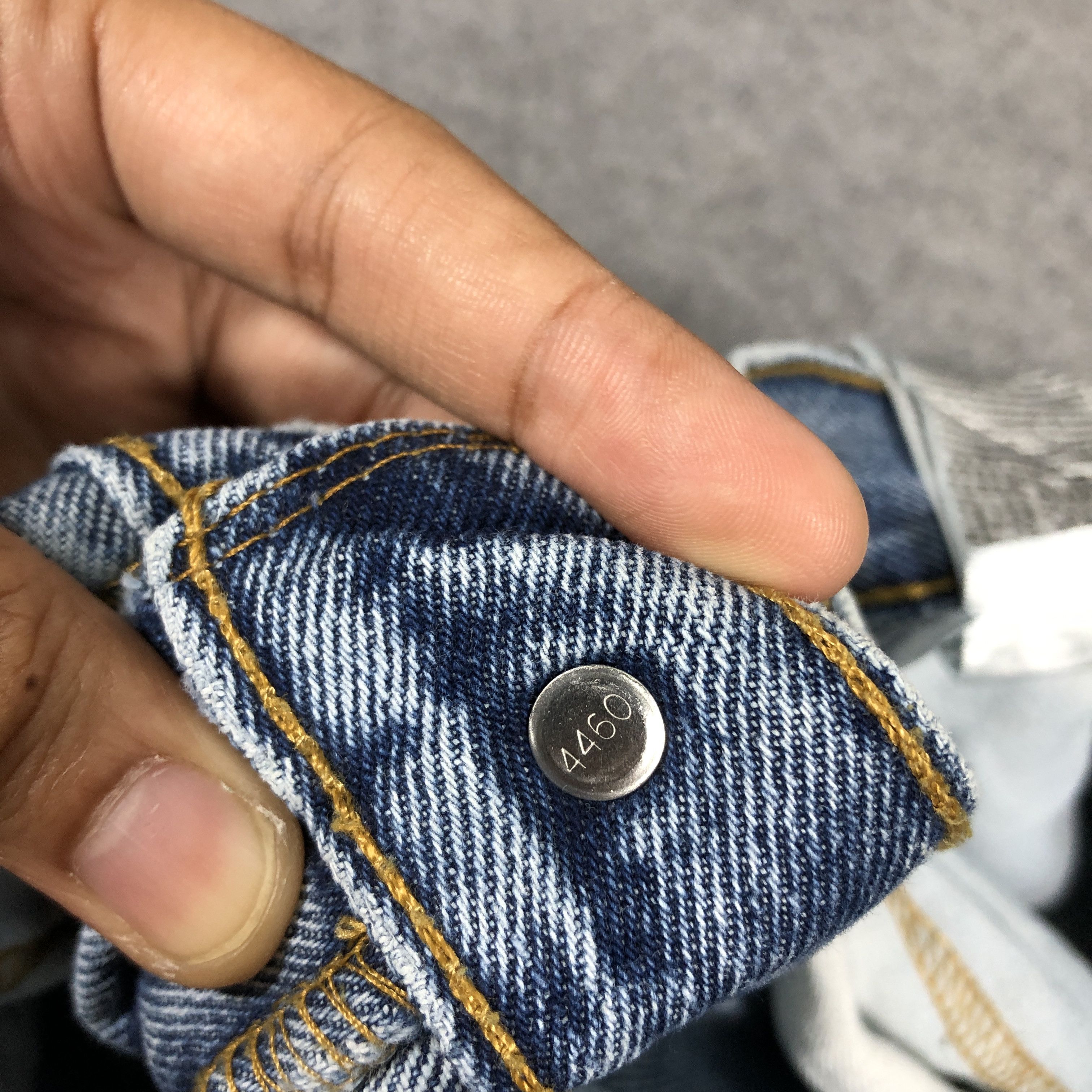 Levi's × Vintage Vintage Levis 550 Light Blue Wash Jeans L966 Size US 33 - 10 Thumbnail