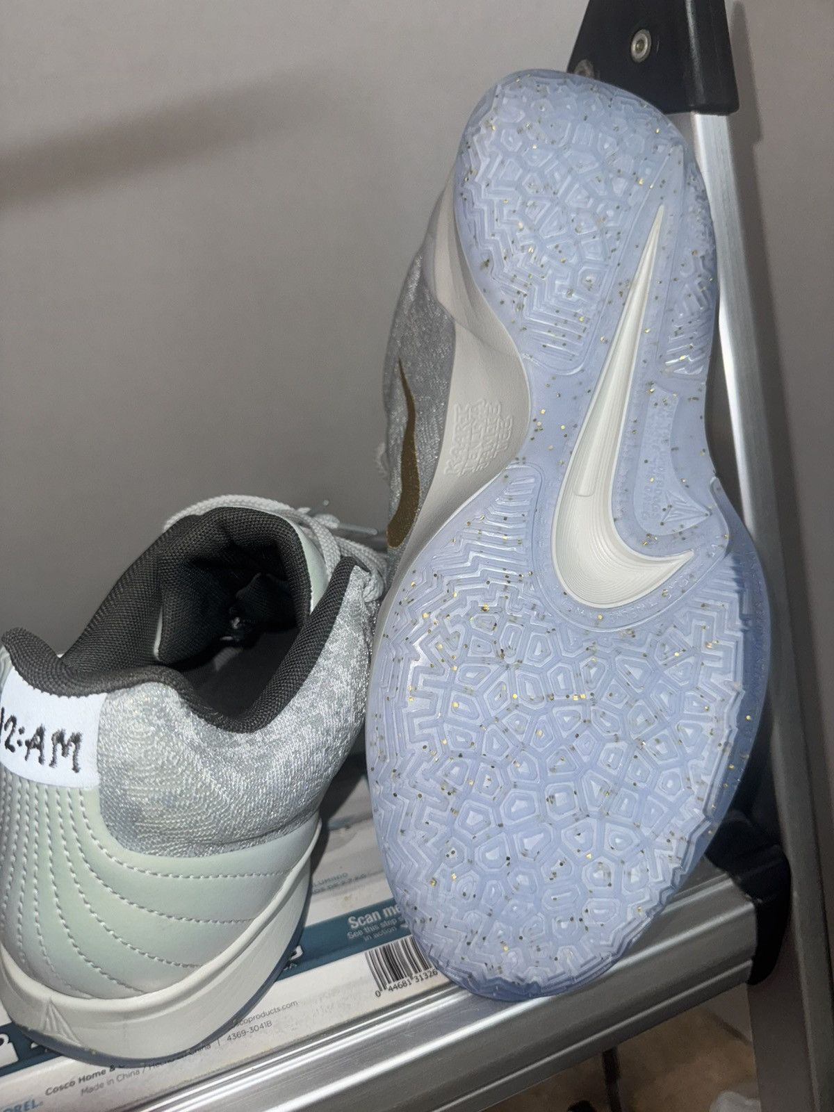 Nike Nike Ja 2 Tree Topper Sz 10 Icy Mint & Gold Size US 10 / EU 43 - 5 Thumbnail