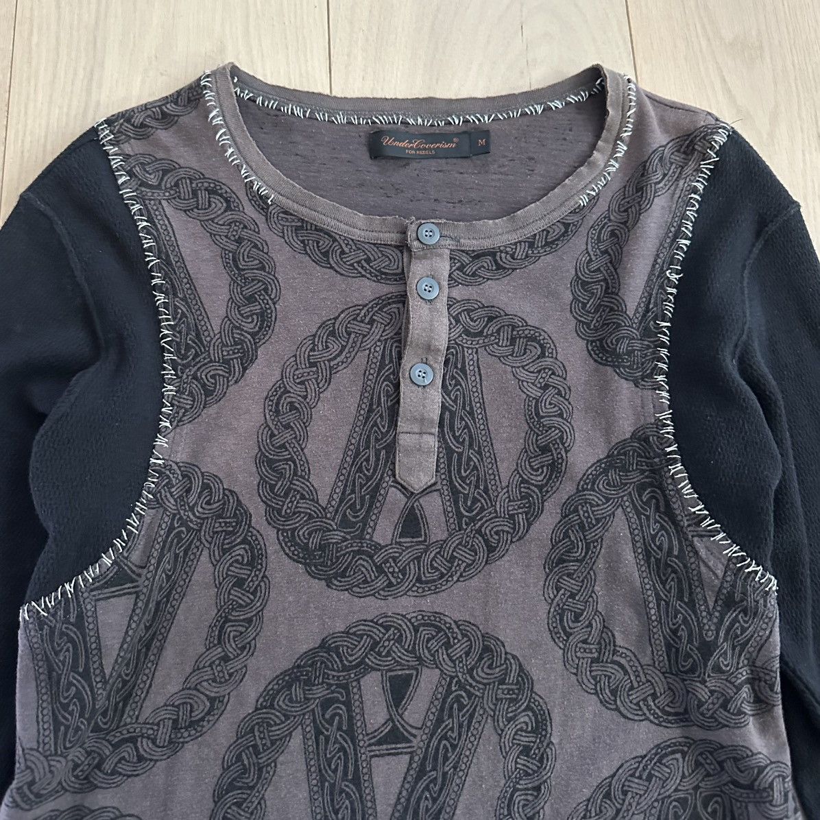 Undercover Scab SS2003 Anarchy Print Stitched Raglan Shirt Size US M / EU 48-50 / 2 - 3 Thumbnail
