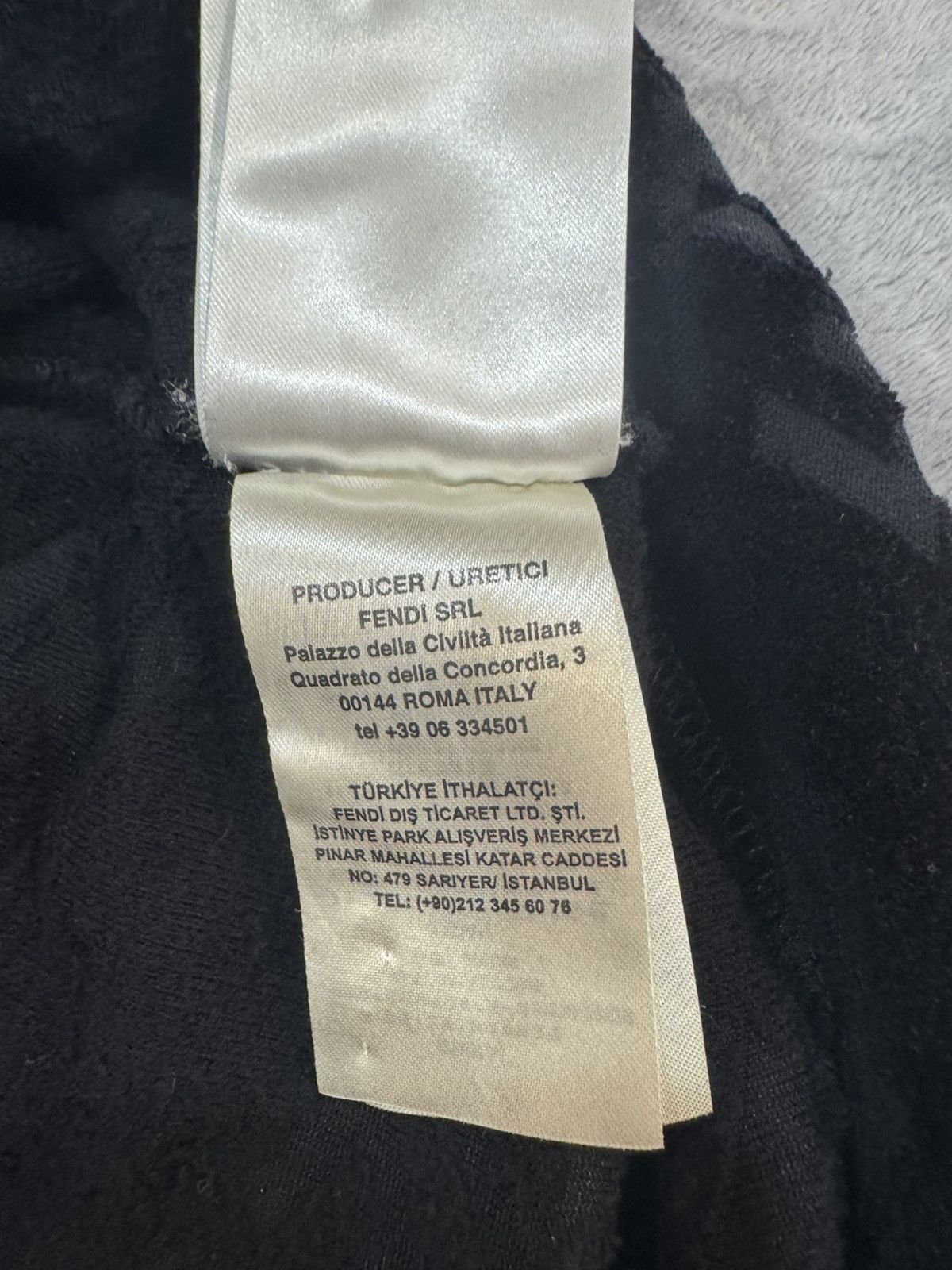 Fendi Fendi Monogram Towel Black Tee Size US L / EU 52-54 / 3 - 12 Thumbnail