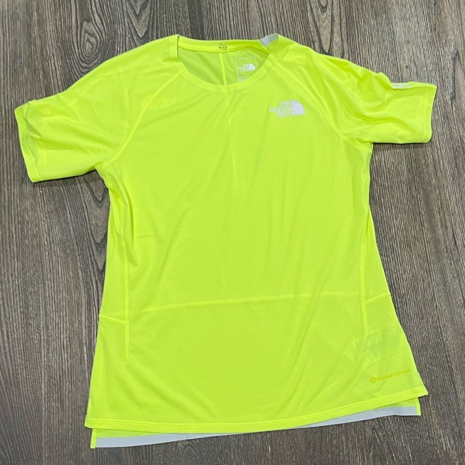 The North Face NWOT The North Face Womens Summit Series Short-Sleeve Size M / US 6-8 / IT 42-44 - 1 Thumbnail