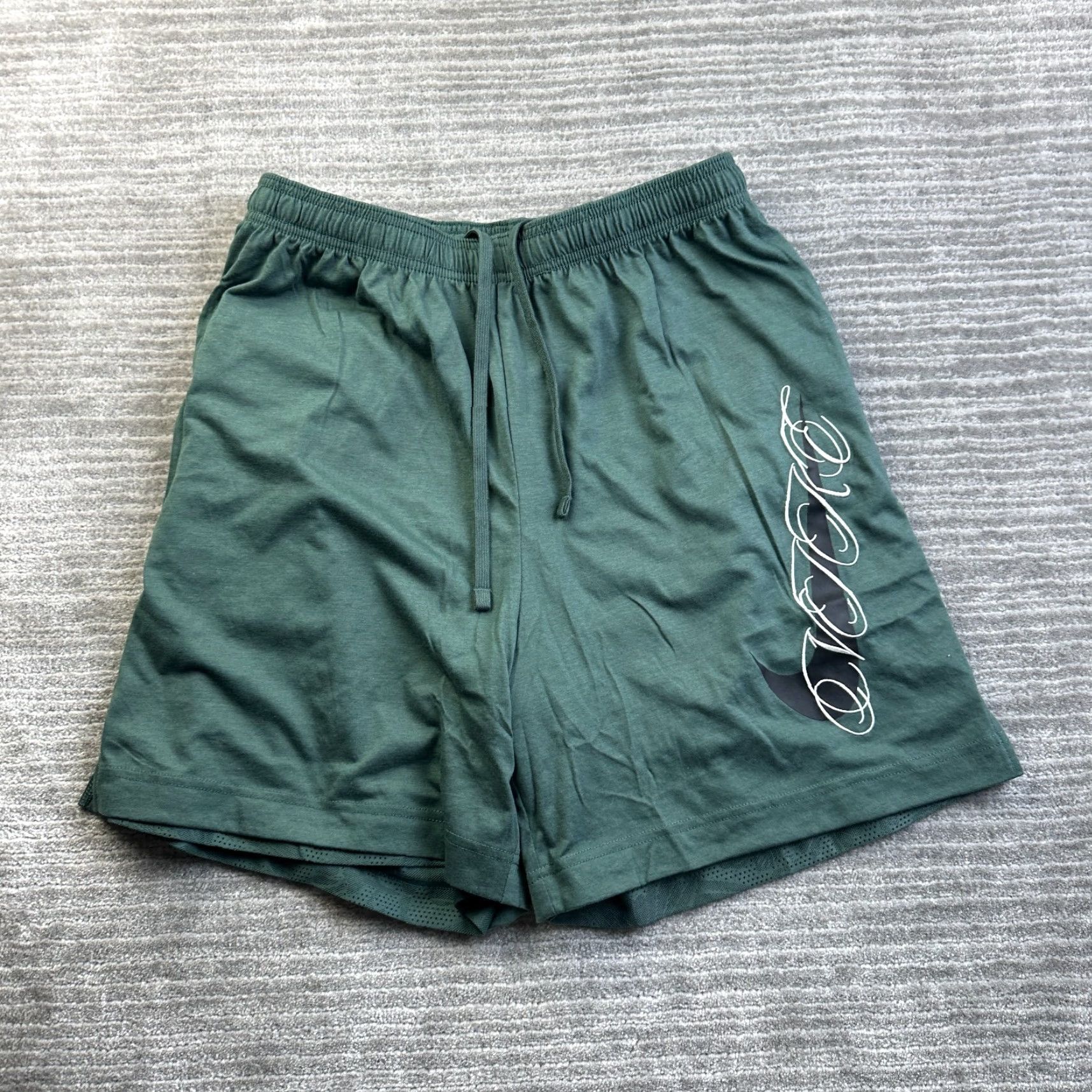 Nike Nike DNA Shorts Mens Medium Green Dri-FIT Basketball Gym Training 6' Reversible Size US 31 - 3 Thumbnail