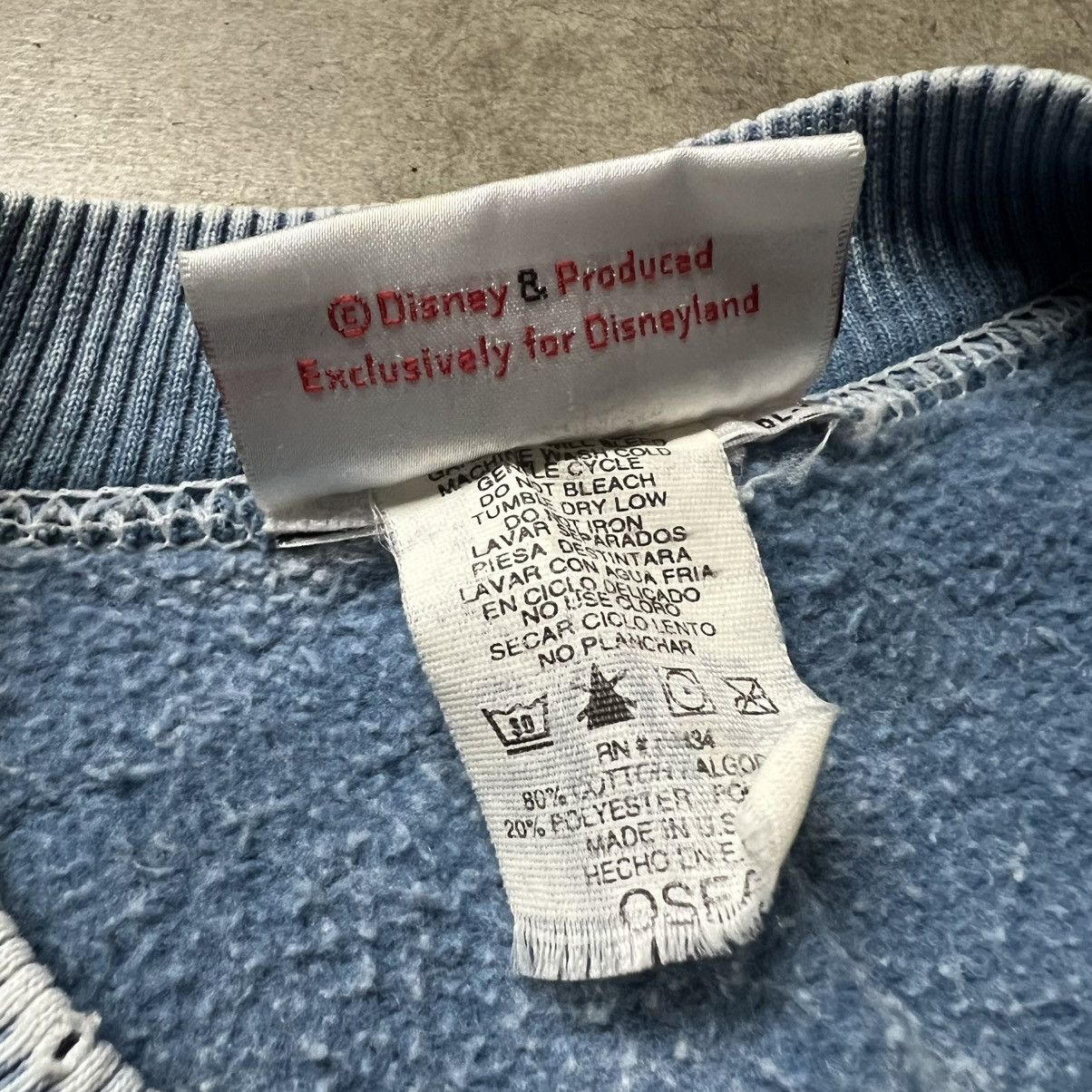 Disney × Mickey Mouse × Vintage Vintage 90’s Disneyland Mickey Mouse Crewneck Sweater Size US XL / EU 56 / 4 - 7 Thumbnail