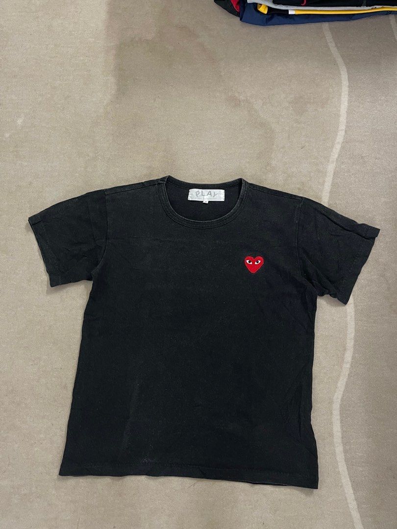 Comme des Garcons Authentic Comme des Garçons Play Heart Logo Tee. Size US XS / EU 42 / 0 - 1 Thumbnail