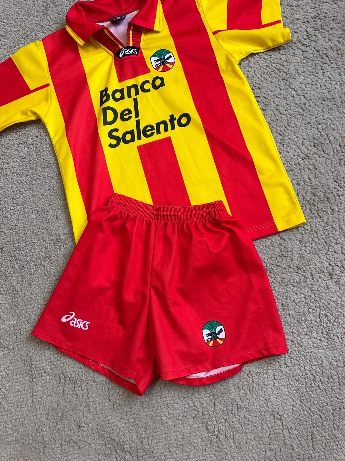 Asics US Lecce FC Asics Football Shirt Home 1997/98 Soccer Jersey Size US XS / EU 42 / 0 - 2 Thumbnail