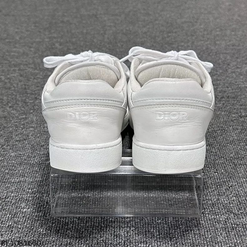 Dior dior white lowtop sneakers Size US 10 / EU 43 - 5 Thumbnail