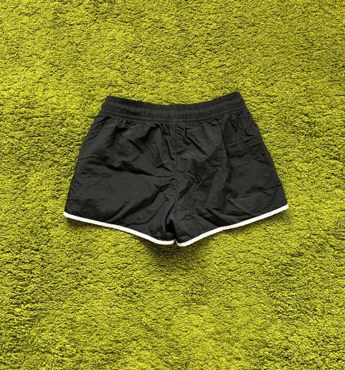 Designer × Nike Nike nylon black shorts Size 26" / US 2 / IT 38 - 2 Thumbnail