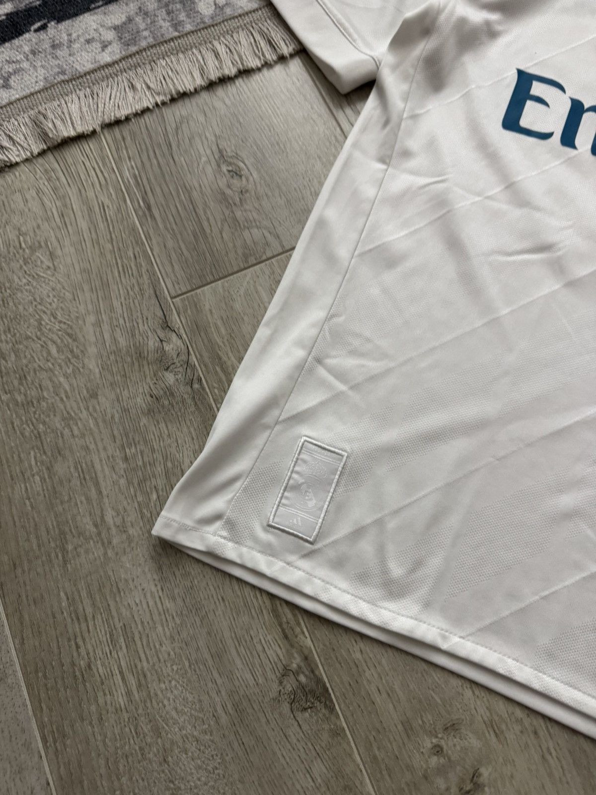 Adidas Adidas Real Madrid 2017 2018 Home Jersey Size US S / EU 44-46 / 1 - 5 Thumbnail