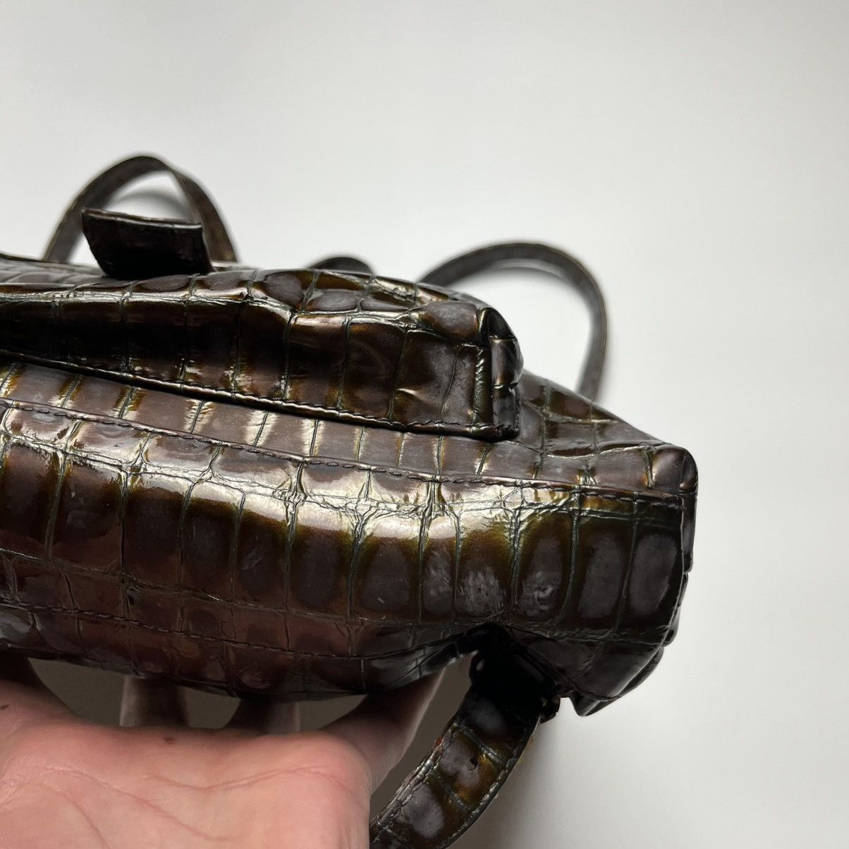Moschino Rare Moschino Y2K Croc Embossed Mini Backpack Patent Leather Size ONE SIZE - 5 Thumbnail