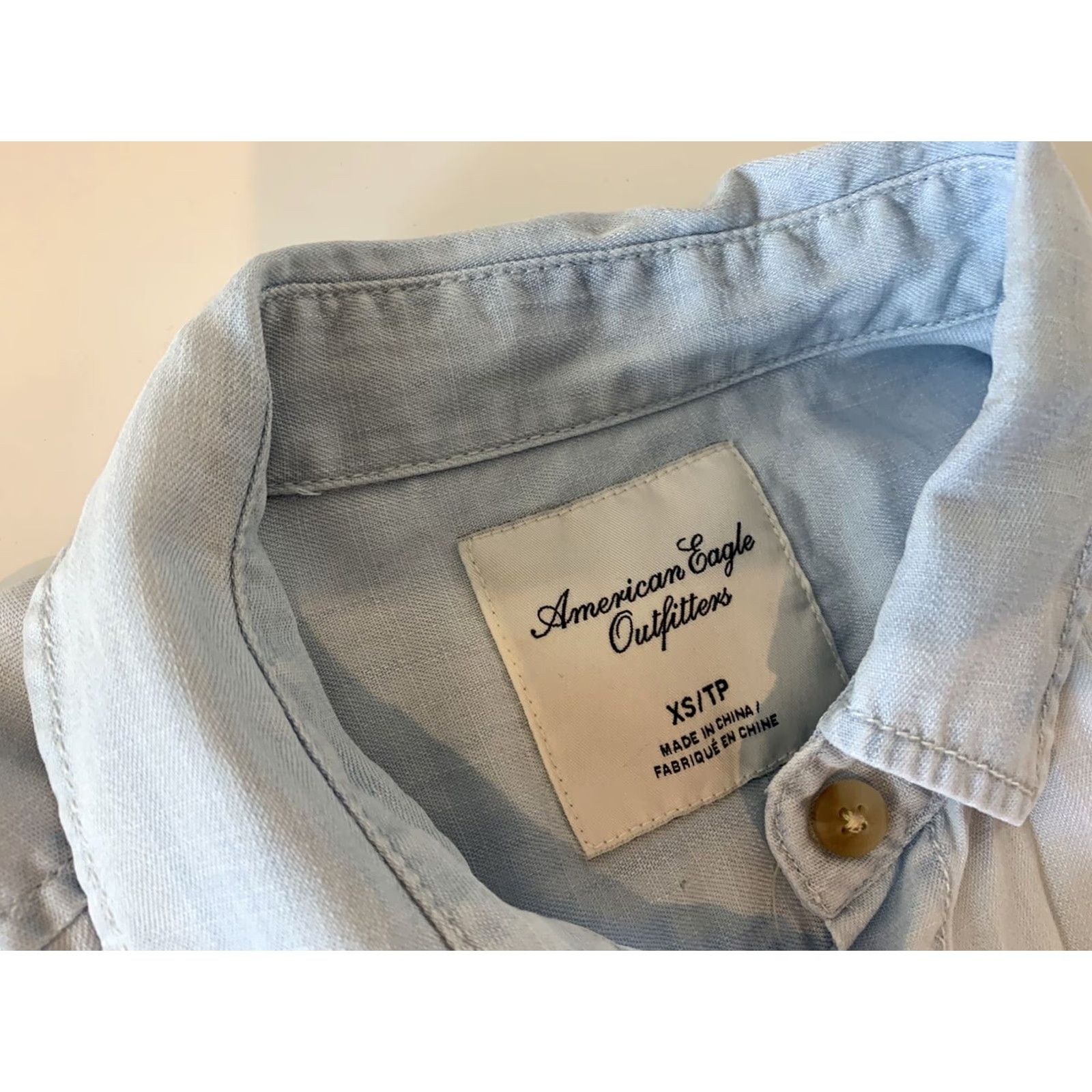 American Eagle Outfitters American Eagle Outfitters Button-Up Top Shirt XS Womens Blue Long Sleeve Size XS / US 0-2 / IT 36-38 - 2 Thumbnail