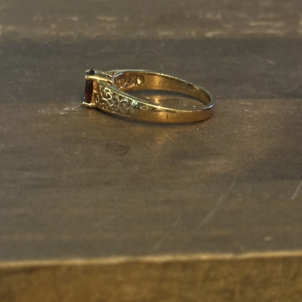 Other Gold tone filigree red gemstone ring Size ONE SIZE - 6 Thumbnail