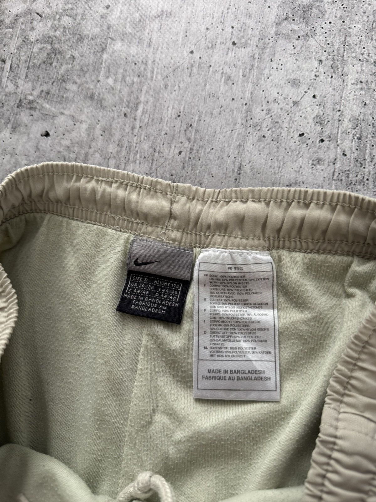 Nike Nike Vintage Nylon TrackPants Joggers Y2K Drill Beige Size S Size US 32 / EU 48 - 8 Thumbnail