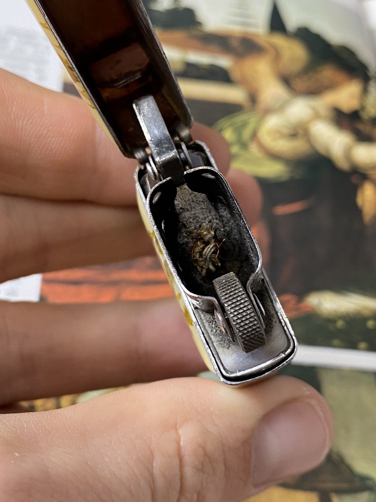 Jewelry Lighter with Cathedral Motif. Vintage. Size ONE SIZE - 7 Thumbnail