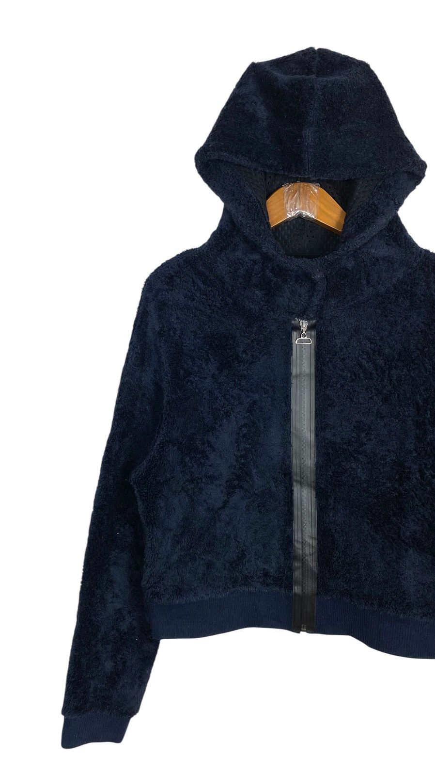 Japanese Brand Rare‼️ Aula Japan Crop Deep Pile Hoodie Made in Japan Size S / US 4 / IT 40 - 2 Thumbnail