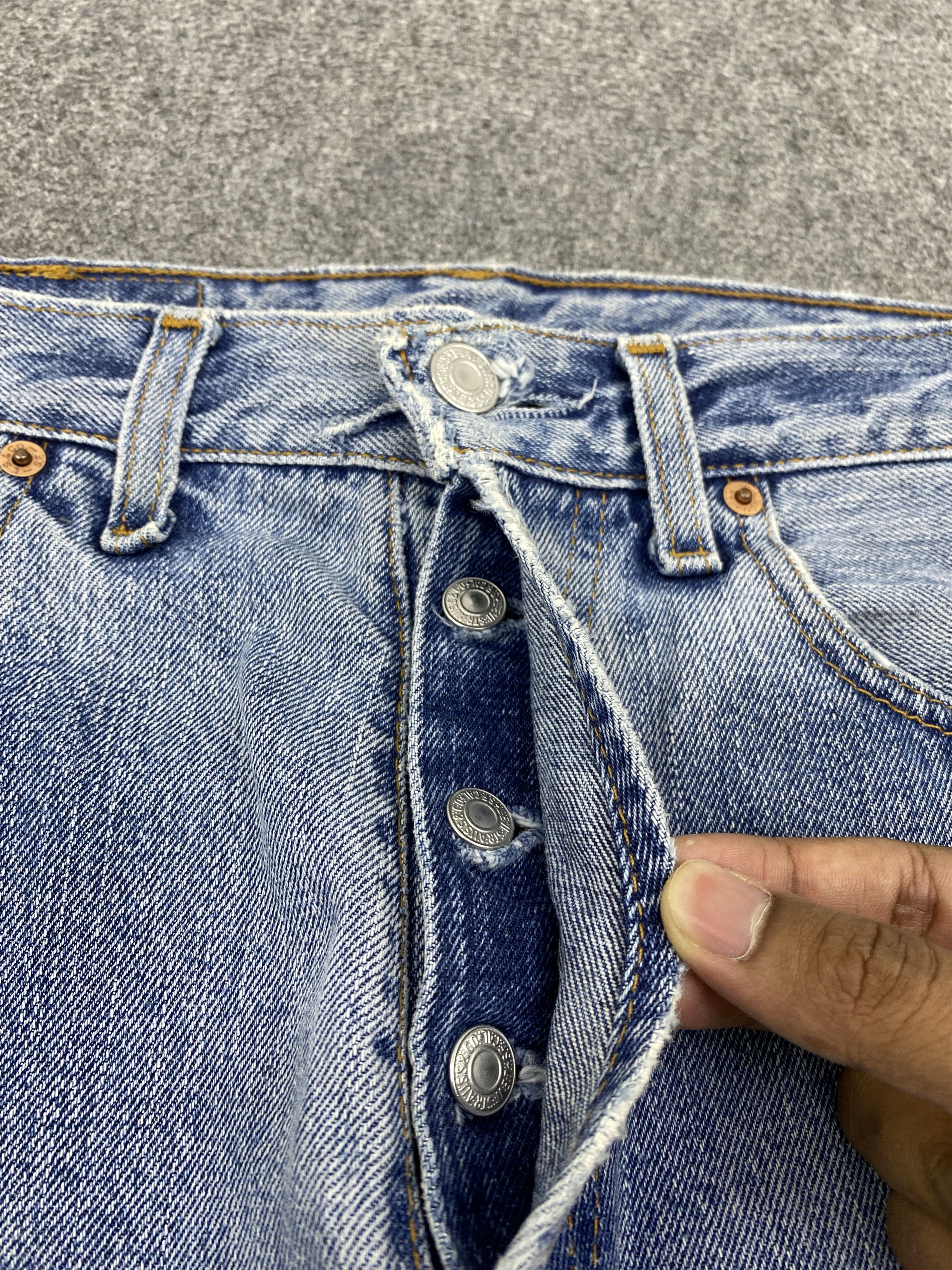 Levi's Vintage Levis 517-04 Button Fly Denim DP2741 Size US 31 - 15 Thumbnail
