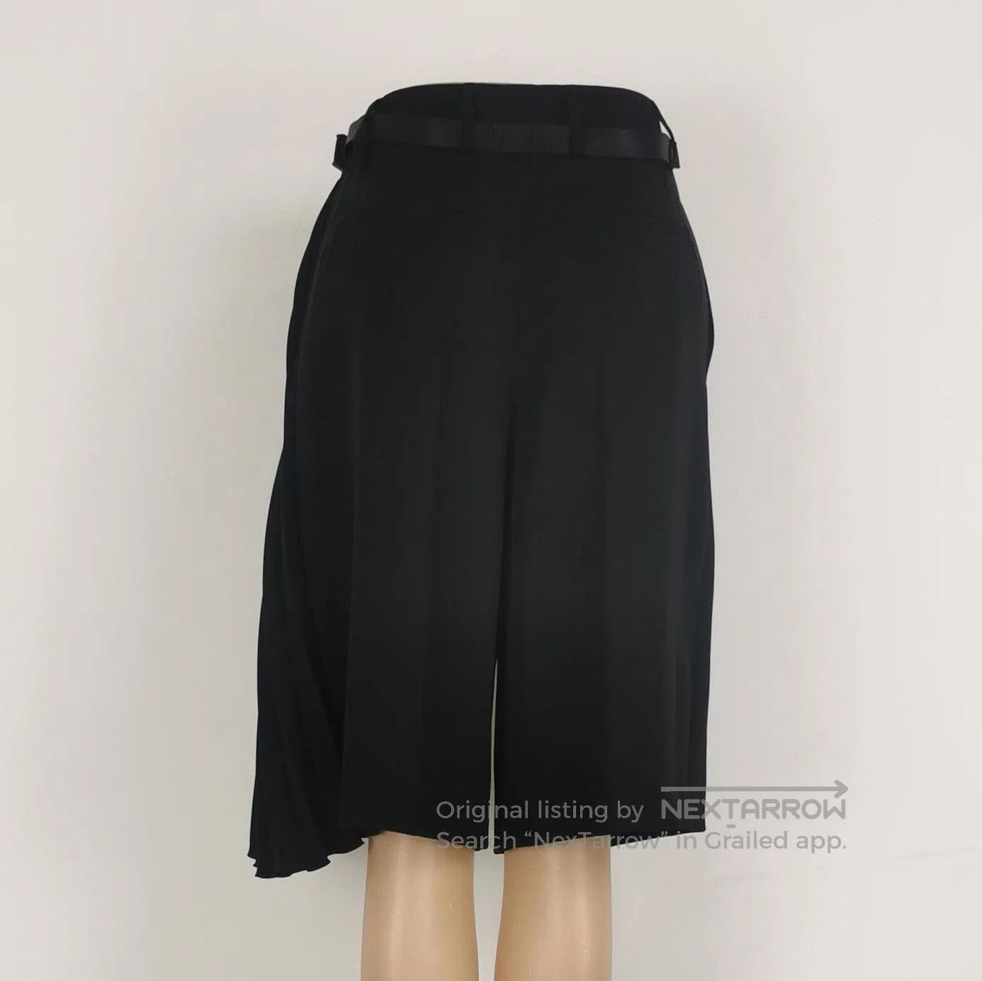 Prada Prada Black Pleated Tie Shorts Size 38 . Size 37" - 3 Thumbnail