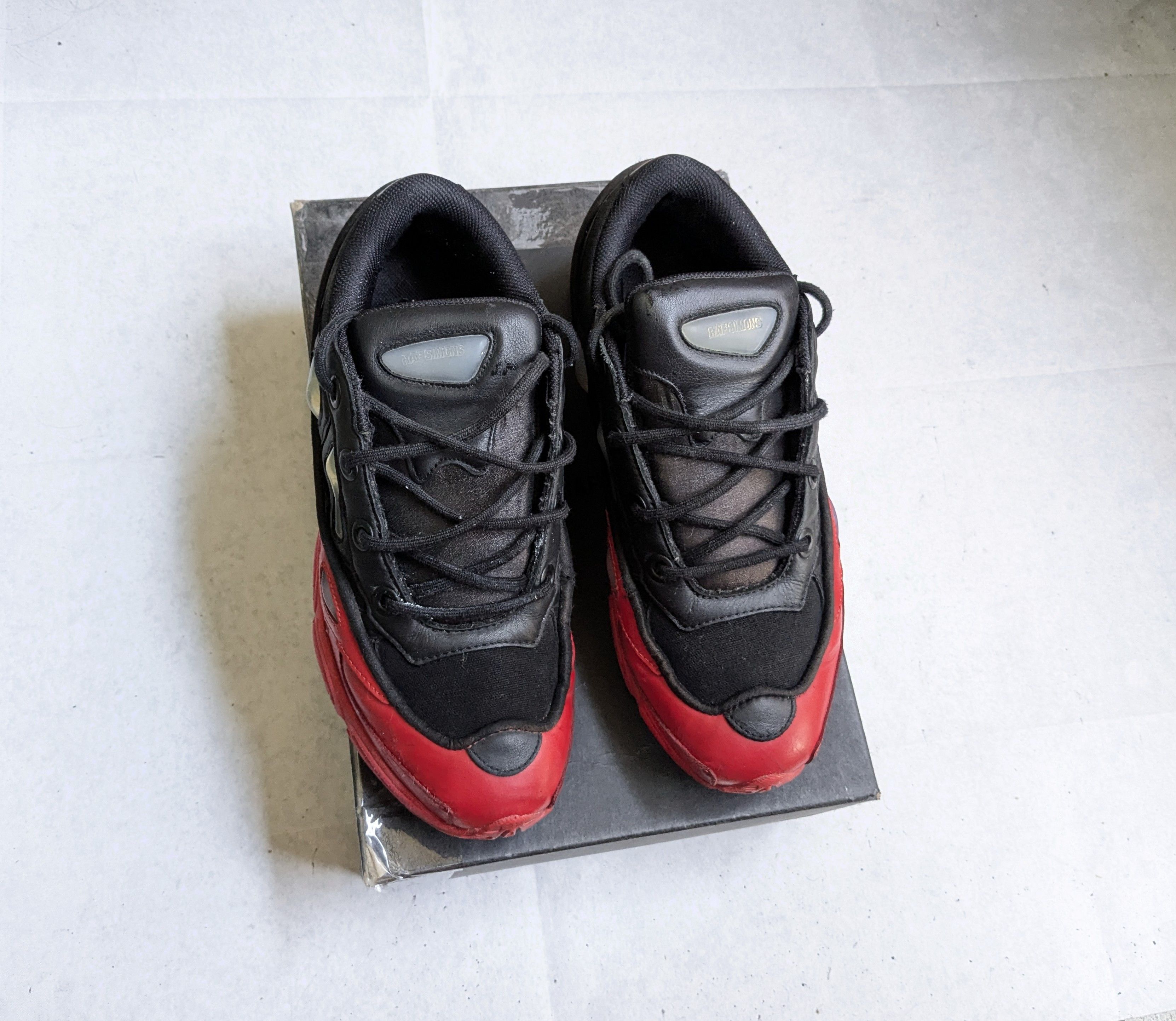 Raf Simons Adidas Raf Simons Ozweego 3 Black Scarlet Red DA8775 9.5 Size US 9.5 / EU 42-43 - 2 Thumbnail