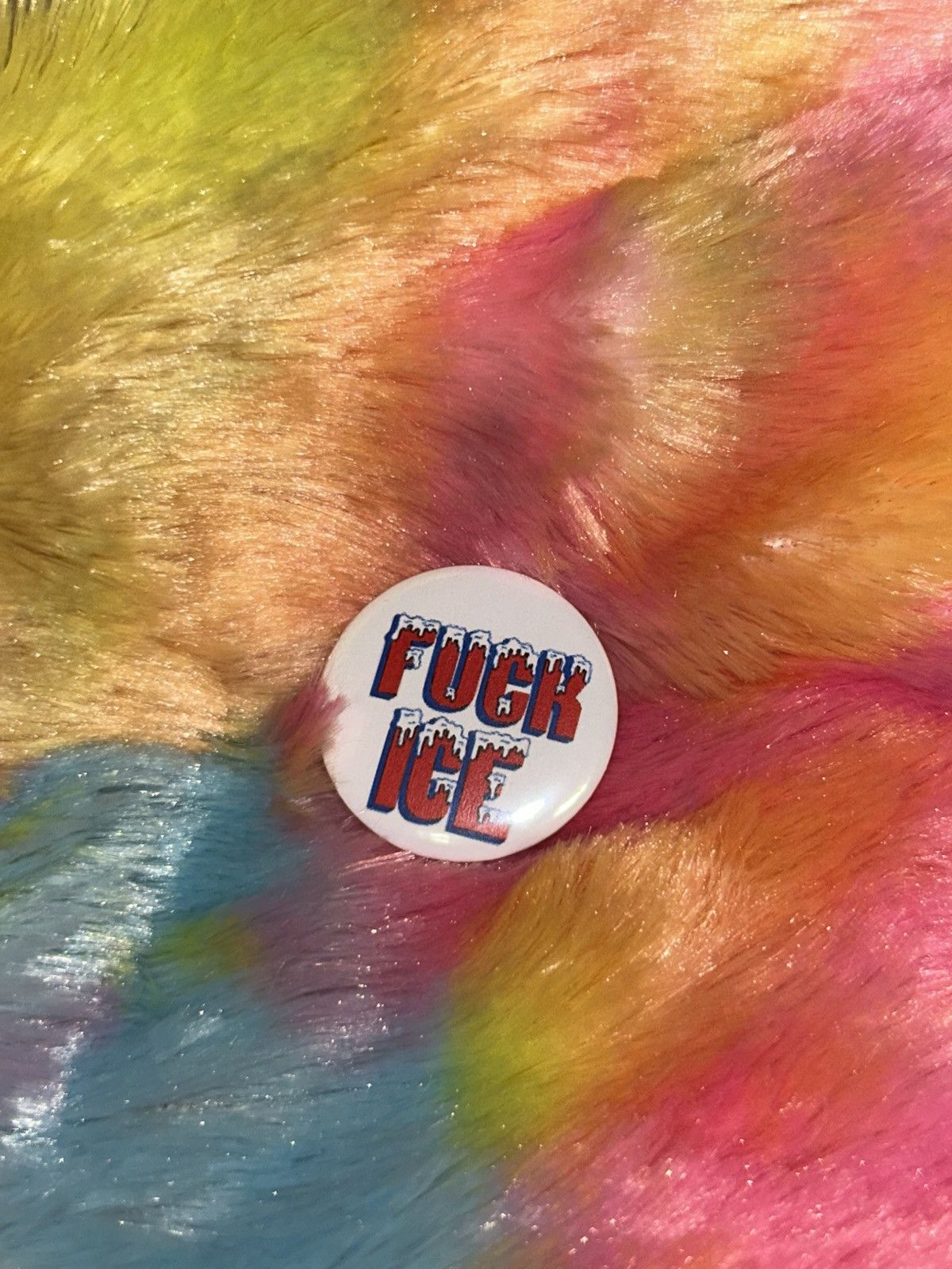 Handmade Fuck ice white and red button Size ONE SIZE - 1 Thumbnail