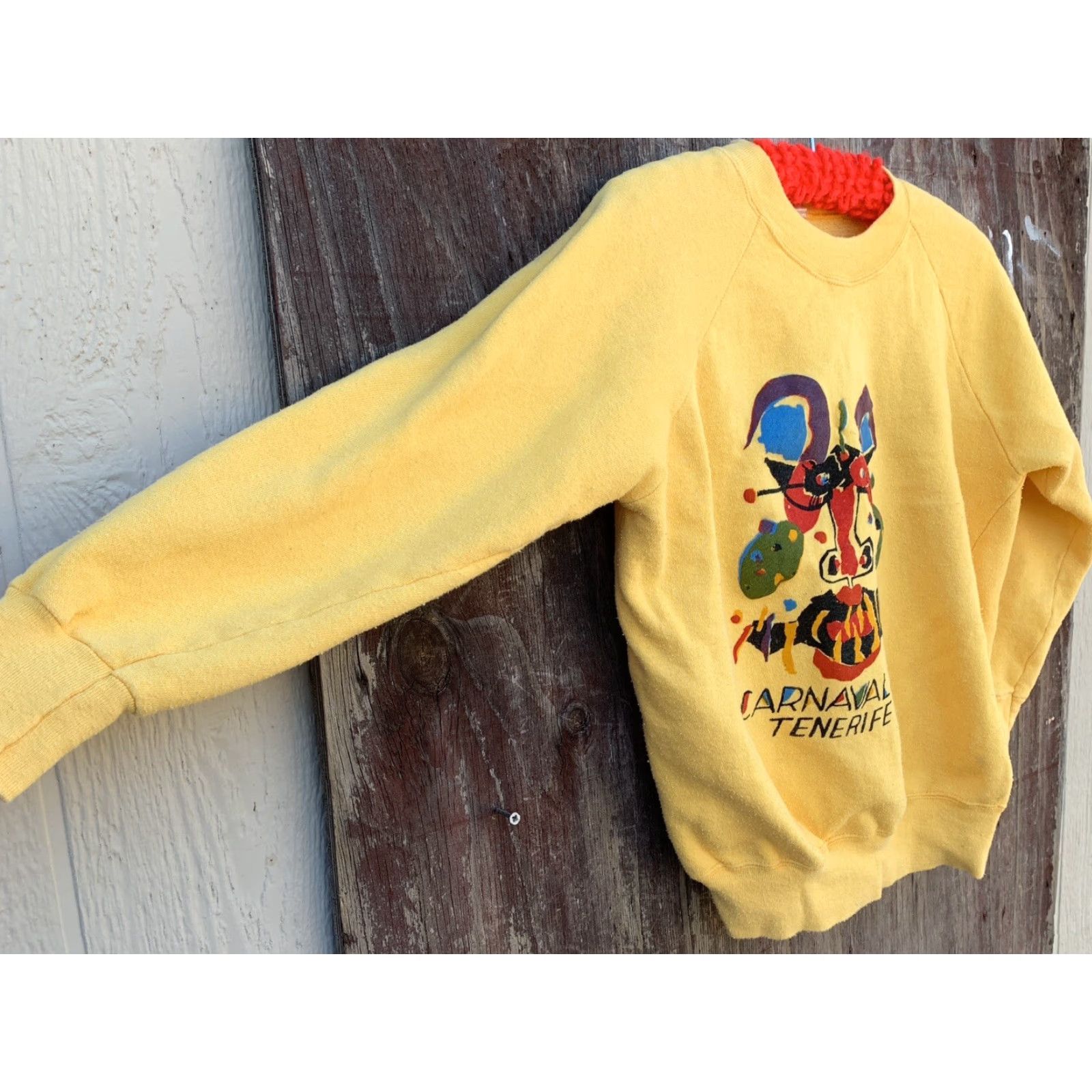 Vintage VINTAGE Carnaval 85 Tenerife Cesar Manrique Art Sweatshirt Raglan 1980s XL Yellow Unisex Adults Pullover Graphic Print 80s Men Women Size US XL / EU 56 / 4 - 7 Thumbnail