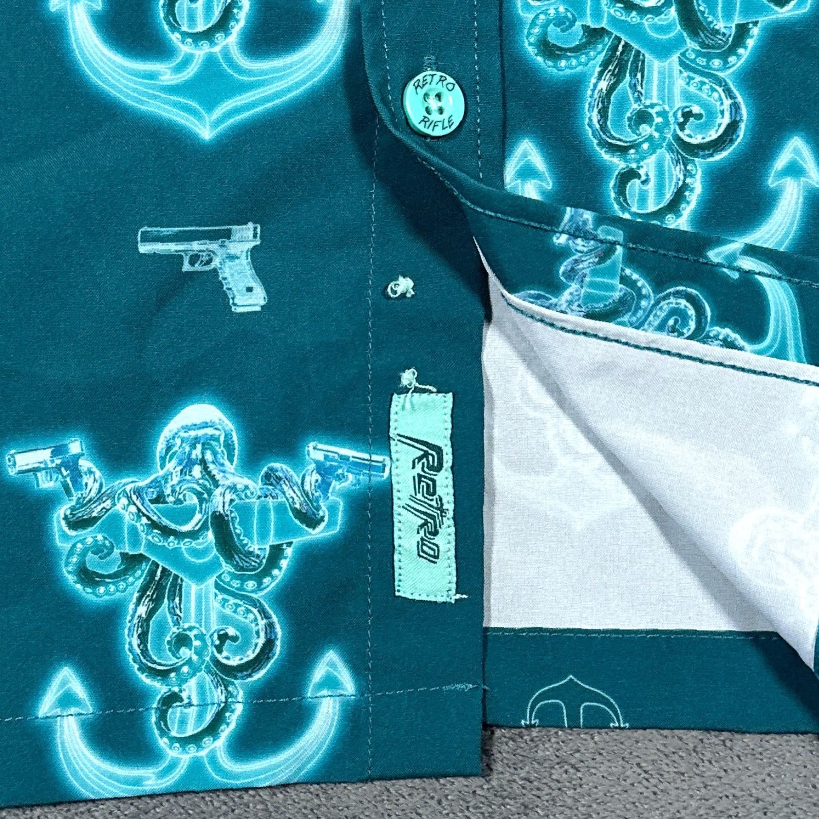 Etro Retro Rifle Button Up Shirt Mens M Green Navy Graphic Print Hawaiian Octopus Army Beach Military 90s? Size US M / EU 48-50 / 2 - 4 Thumbnail