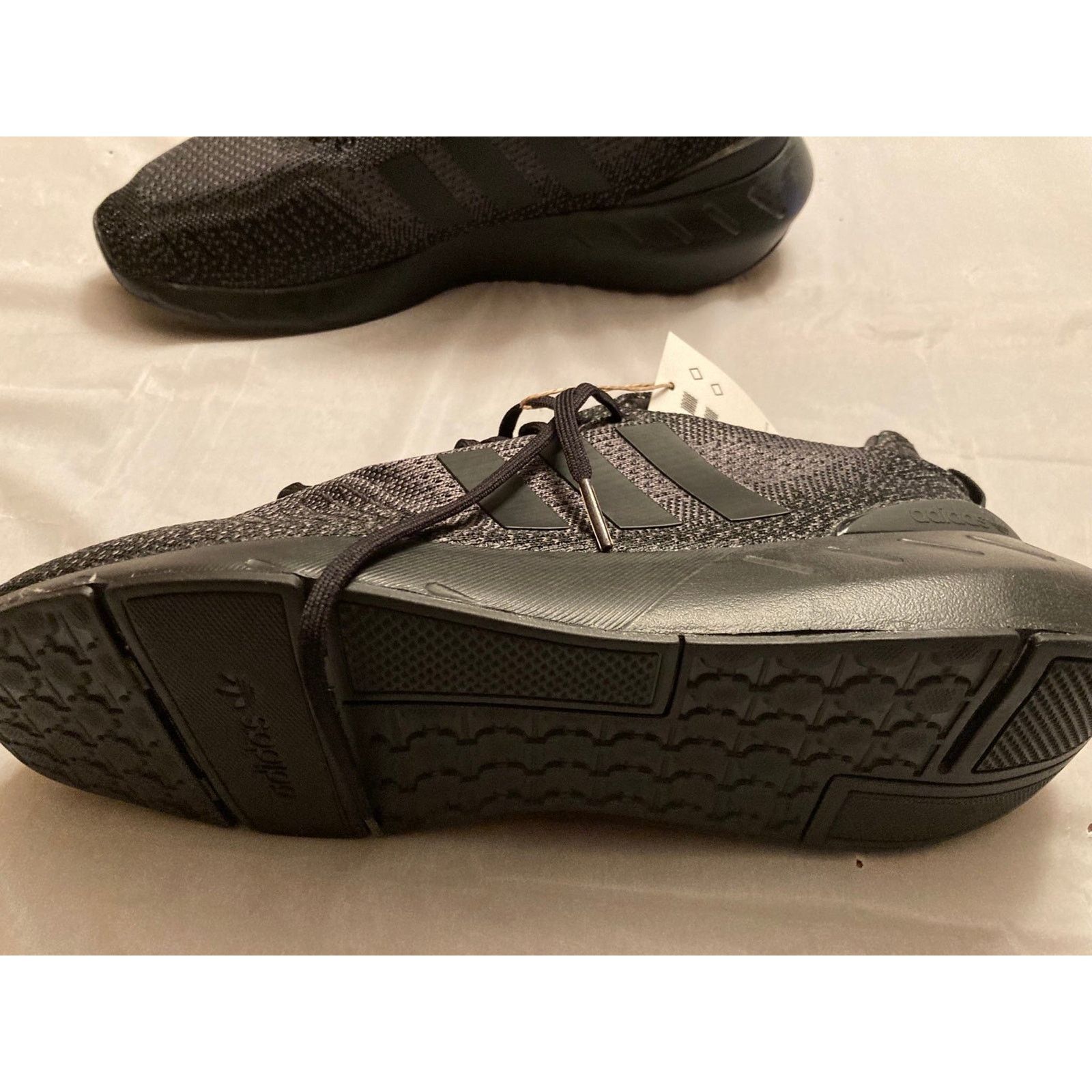 Adidas ADIDAS SWIFT RUN Sneakers 22 Core Black/Grey Sz 11.5 GZ3500 Size US 11.5 / EU 44-45 - 5 Thumbnail