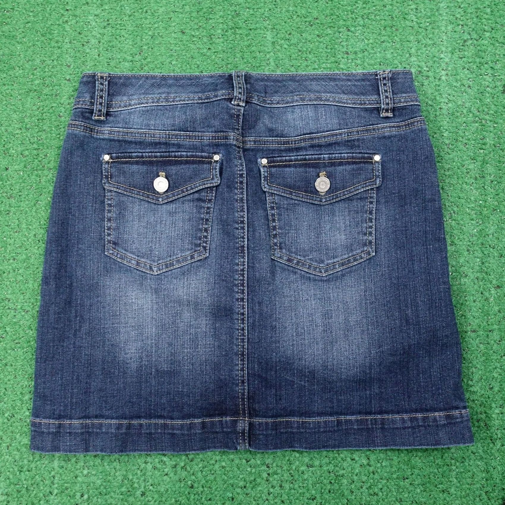 White House Black Market White House Black Market Skirt Womens 2 Denim Short Straight Pencil Pockets Zip Mid Rise Casual Summer Vintage? No (omit) Size 26" / US 2 / IT 38 - 3 Thumbnail