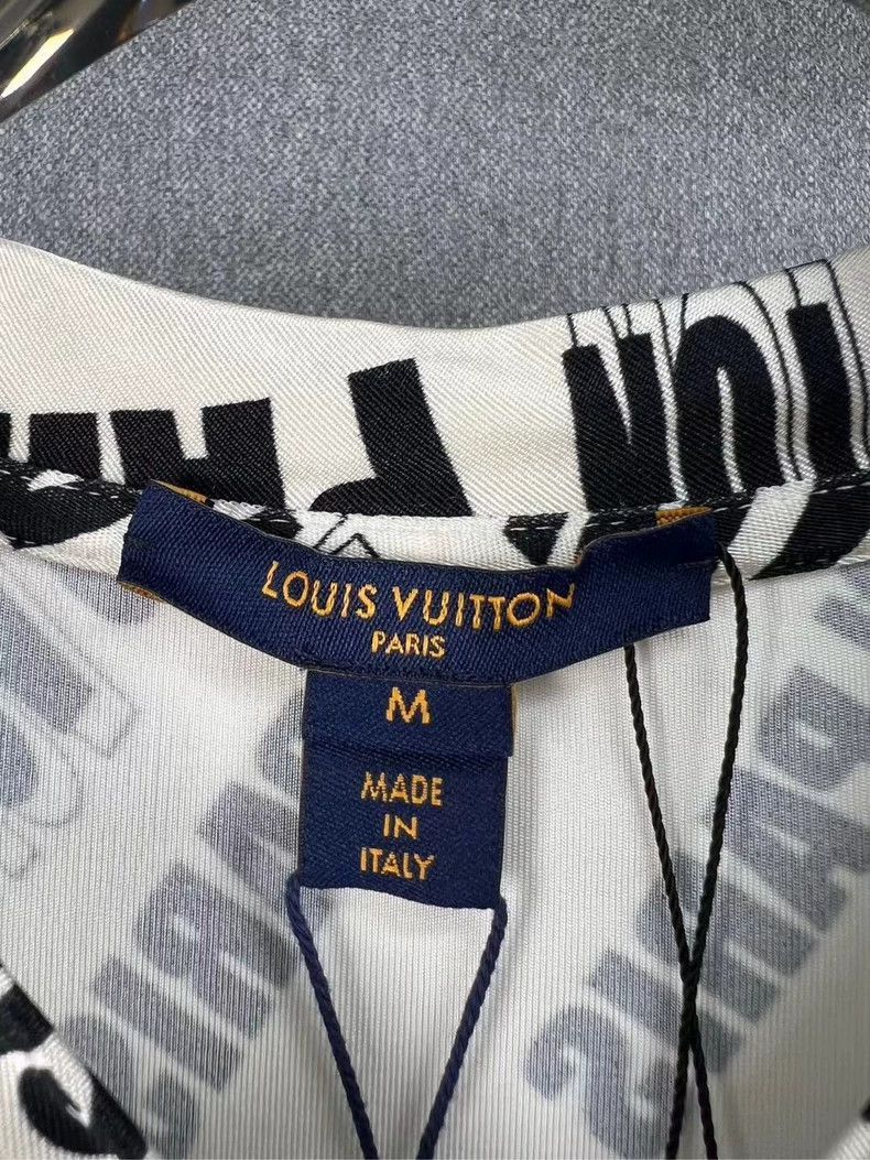 Louis Vuitton LOUIS VUITTON LV Logo Long Sleeve Shirt-2506 Size US M / EU 48-50 / 2 - 3 Thumbnail