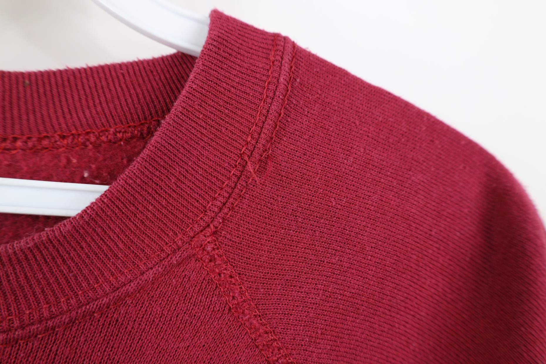 Vintage Vintage 90s Streetwear Raglan Crewneck Sweatshirt Red USA Size US L / EU 52-54 / 3 - 4 Thumbnail