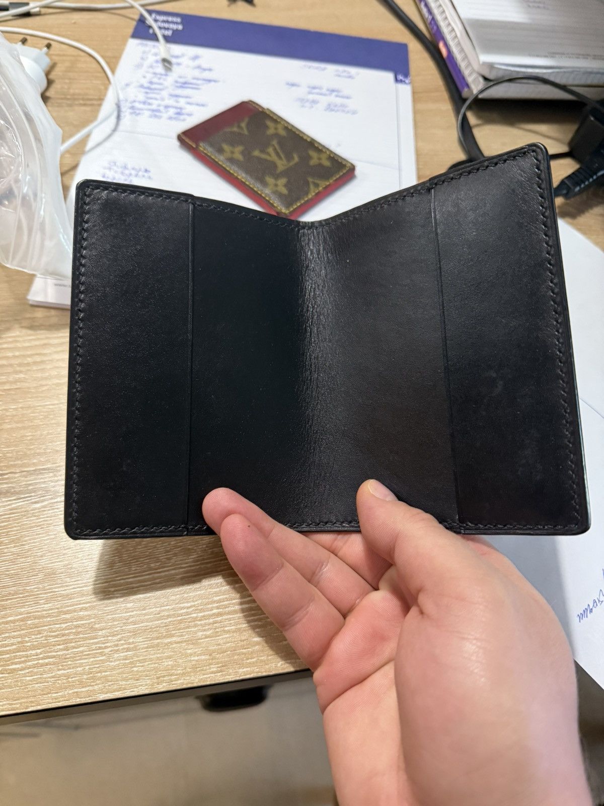 Handmade Custom Louis Vuitton passport holder Size ONE SIZE - 5 Thumbnail