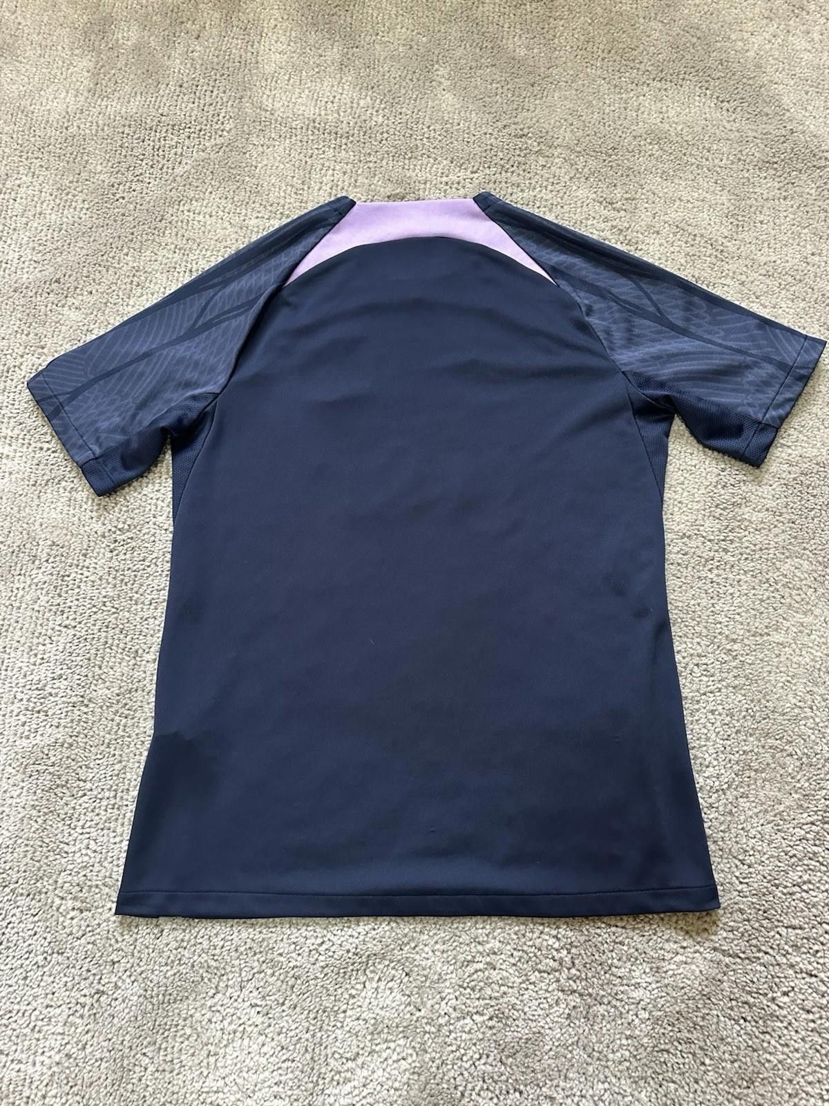 Nike 2023-24 Tottenham Hotspur Nike Strike Training Shirt M Size US M / EU 48-50 / 2 - 6 Thumbnail